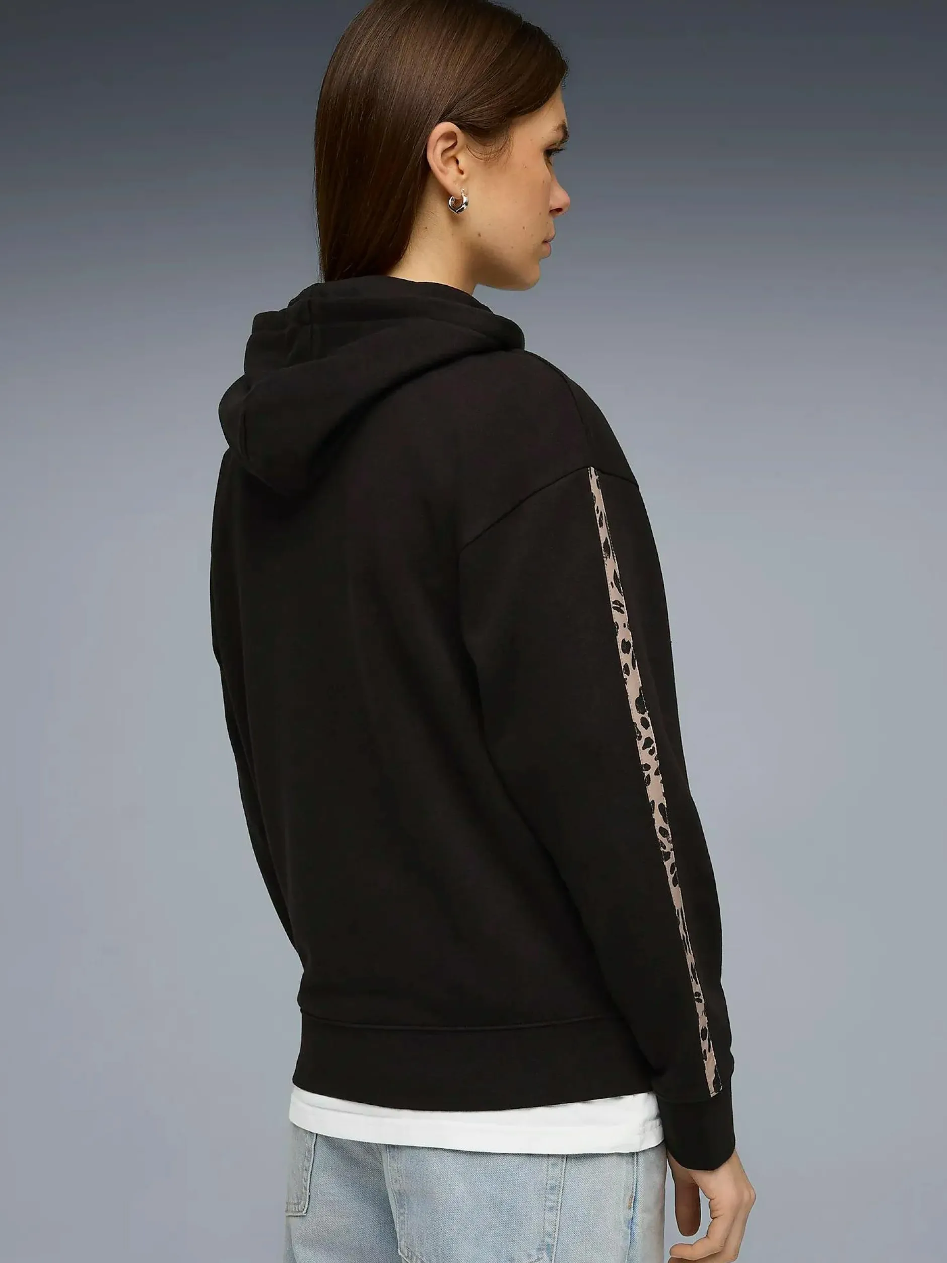ess graphic hood w<PUMA Online