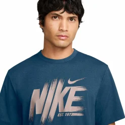 nk df uv hyverse ss gfx m<NIKE Clearance