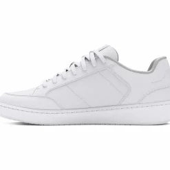 ua official sneaker m<UNDER ARMOUR